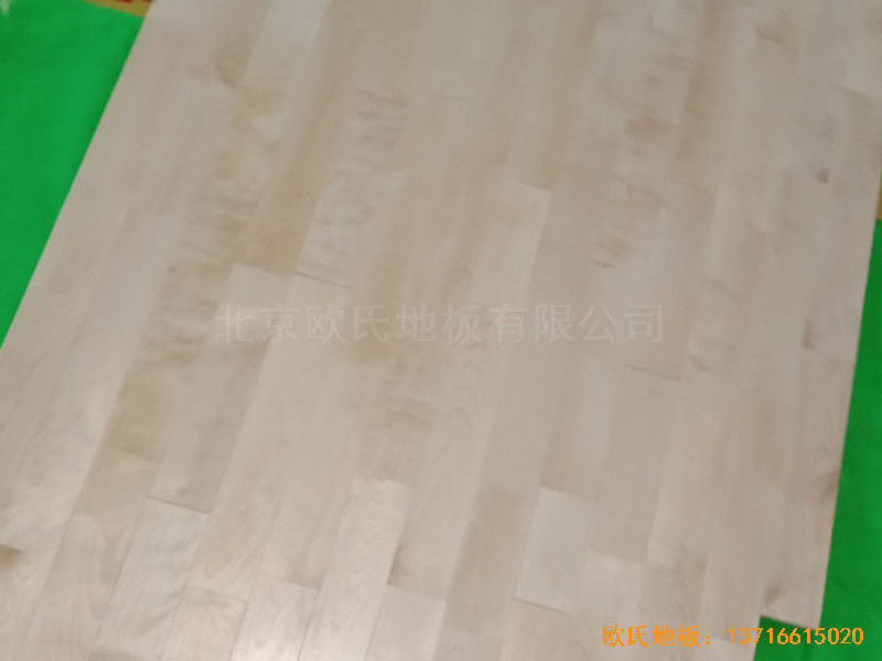 深圳北環(huán)中學(xué)運(yùn)動(dòng)館體育地板施工案例3