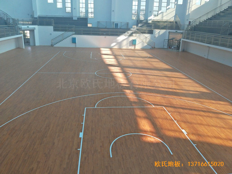 湖南辰溪實驗學?；@球館體育木地板鋪裝案例5