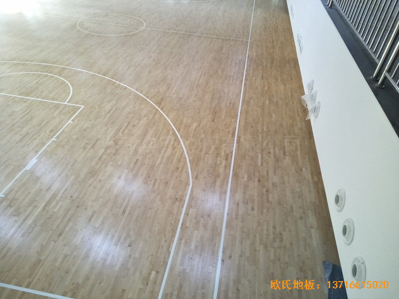 天津一號路四十八中籃球館運(yùn)動(dòng)木地板施工案例4