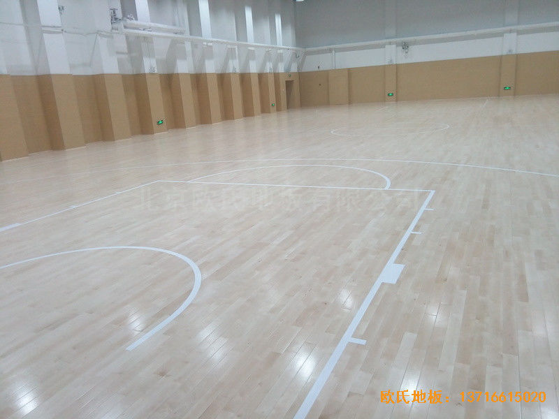 山東濟南歷下區(qū)燕山學?；@球館運動木地板施工案例5